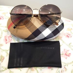 BURBERRY Sunglasses AUTHENTIC (Used Like New Condition)
